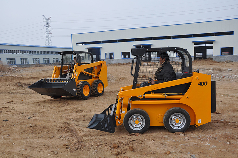 鏟車除雪作業(yè) 中國路面機械網(wǎng)上的建筑機械力量